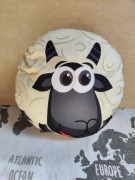 Poduszka okrągła z owcą Darymex owca beżowa