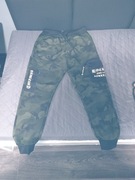 Spodnie dresowe typu joggery,moro, nowe bez metki.