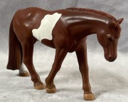 Koń z zestawu McDonald's Happy Meal z 2004 roku.