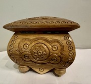 Huculska drewniana szkatułka na drobiazgi