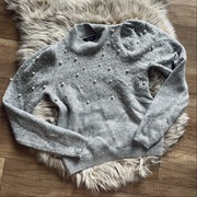 Reserved szary dzianinowy sweter z perełkami elegancki s