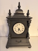 Zegar Kominkowy / Stojący – Styl Vintage / Loft – Szary Mat