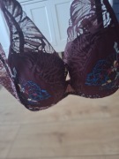 Nowy biustonosz triumph 85a