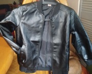 Kurtka chłopięca ze skóry PE , ramoneska czarna  140