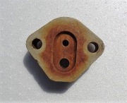 Podstawka, izolator pompy paliwa Fiat 126