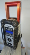 Radio Makita DMR104 uszkodzone