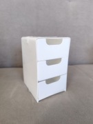 Trzypoziomowy organizer z szufladami biały