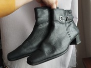 Buty czarne skórzane r 39 na małym obcasiku