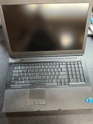 Dell Precision M6800 na części. 