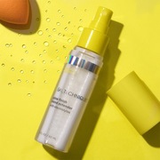 Real Techniques Blend Extender - rozświetlający spray utrwalających makijaż