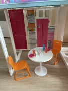 Domek z windą dla lalek Barbie