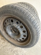 Opony zimowe na felgach stalowych