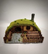 Ręcznie wykończony dom Hobbita, Niziołka, nora Hobbita w skali 28mm 1:56
