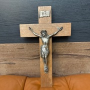 Stary  zabytkowy KRZYŻ drewniany KRUCYFIKS Chrystus ukrzyżowany