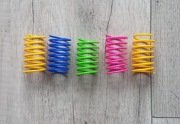 Sprężynka dla kota uciekająca zabawka mixkolorowa 5szt