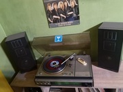 RADIO-GRAMOFON  PHILIPS  +  2 KOLUMNY 50  WAT