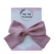 Kokarda lniana pudrowy róż elegancka na spince