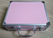 Kuferek kosmetyczny na kosmetyki lub inne przedmioty