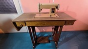 Maszyna do szycia ze stołem napęd pasowy nożny sprawna