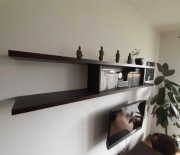 Dwie półki z kolekcji mebli firmy "Bydgoskie meble" kolekcji Quartz. 