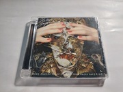 Hello Saferide – More Modern Short Stories