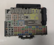 Opel ASTRA G Bertone skrzynka bezpieczników OM