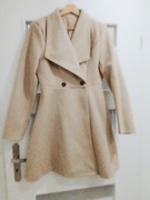 Ocieplany rozkloszowany beżowy płaszcz damski róż.M