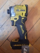 DEWALT DCF 850  