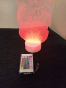 Lampka nocna LED 3D – efekt iluzji – słuchawki z napisem