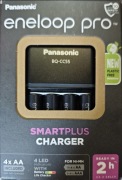 Ładowarka Panasonic SMARTPLUS + 4x AA Eneloop PRO 2500 mAh