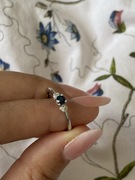 Pierścionek z białego złota z brylantem 0,03ct