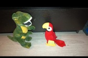 2 pluszaki Dinozaur Rex i Papuga Gaduła 