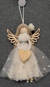 Aniołek makrama z serduszkiem w tiulowej sukience ecru Anioł 18cm