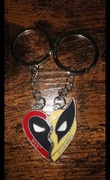 Zestaw 2 breloków Best Friends – Deadpool & Wolverine w miłosnej wersj