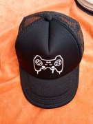 Nowa czapka z daszkiem pad