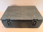 Stara, drewniano - metalowa, niemiecka skrzynia na ładunki lub amunicję