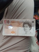 Sprzedam banknot o nominalne 10 funtów. Cena 80 zł.