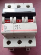 Wyłącznik nadprądowy Legrand S-303 C10