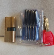 Wkładka do drzwi 35/35 standardowa 7 kluczy 