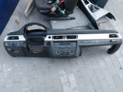 BMW E90 E91 KONSOLA KOKPIT KUBKI EUROPA  PODUSZKI