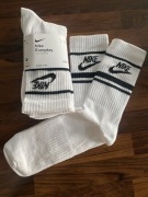 Długie skarpetki Nike 38-42