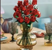 Lego Bukiet róż 968 elementów. Częściowo złożone