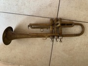 Trąbka kolekcjonerska bez sygnatur niekompletna do naprawy na ścianę