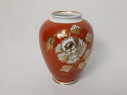 Wazon porcelanowy Wallendorf GDR Goldrelief ręcznie malowany