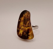 Pierścionek Srebro i Bursztyn