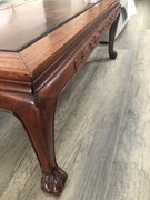 ława drewniana na lwich łapach