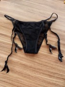 Stringi damskie używane z paskami do pończoch.