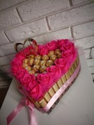 Bukiet na Dzień Mamy Słodki Box Serce Merci Zestaw słodyczy