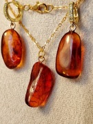 Zestaw Biżuterii: Naturalny Bursztyn Bałtycki – Stal Szlachetna Pozłacana