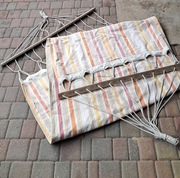 Duży hamak do zawieszenia na stelażu